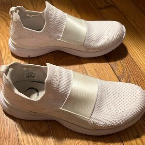 APL TECHBLOOM BLISS WHITE